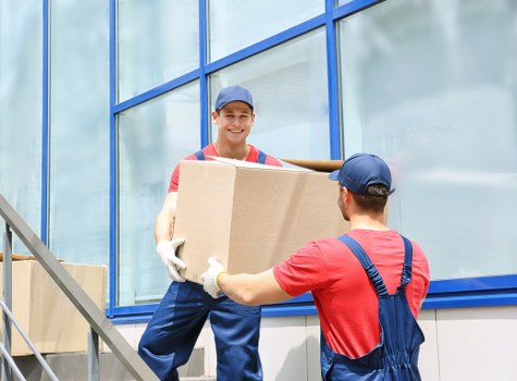 Transport vehicle for moves in Canary Wharf and nearby Docklands areas